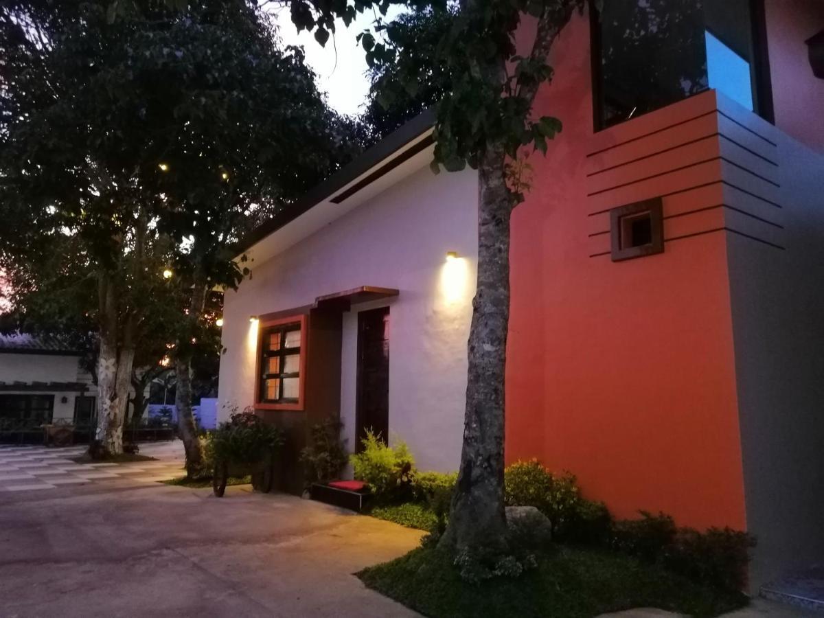 Blue Residence Tagaytay Tagaytay City Esterno foto